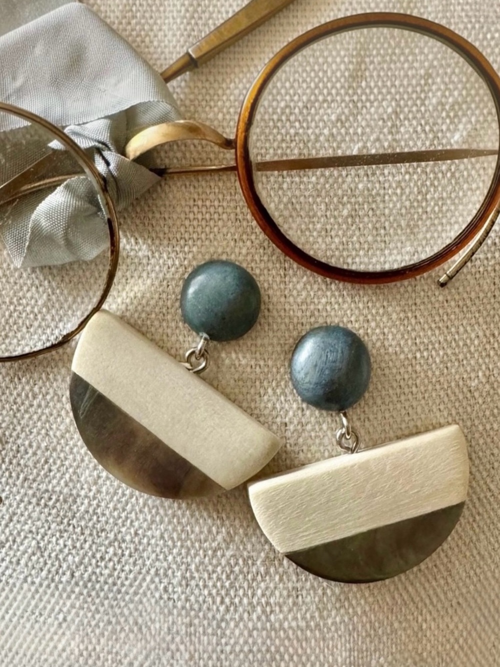 NWT Modern Wood and Mother of Pearl Half Circle Drop Earrings
